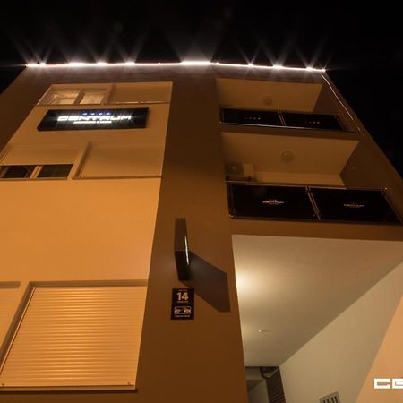Centrum Ösek Dış mekan fotoğraf