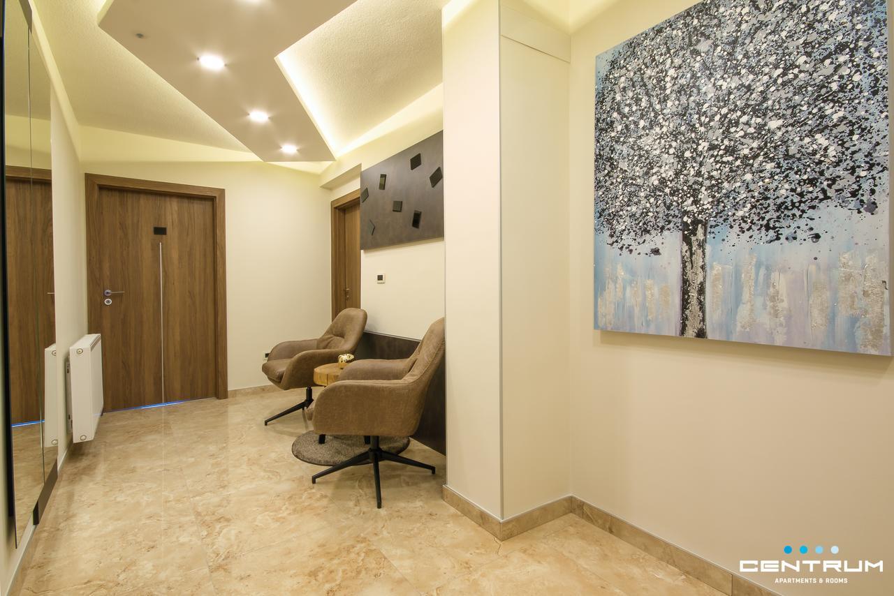 Centrum Ösek Dış mekan fotoğraf