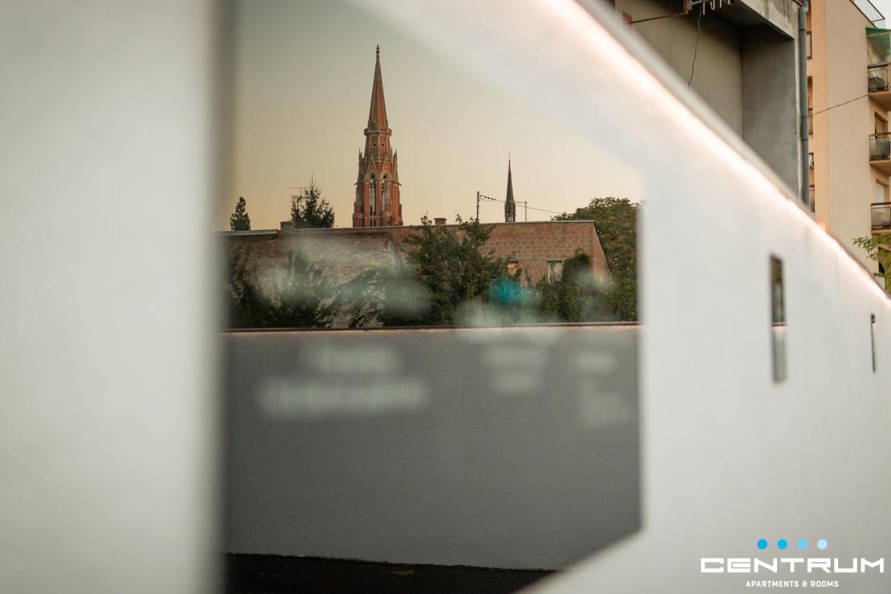 Centrum Ösek Dış mekan fotoğraf