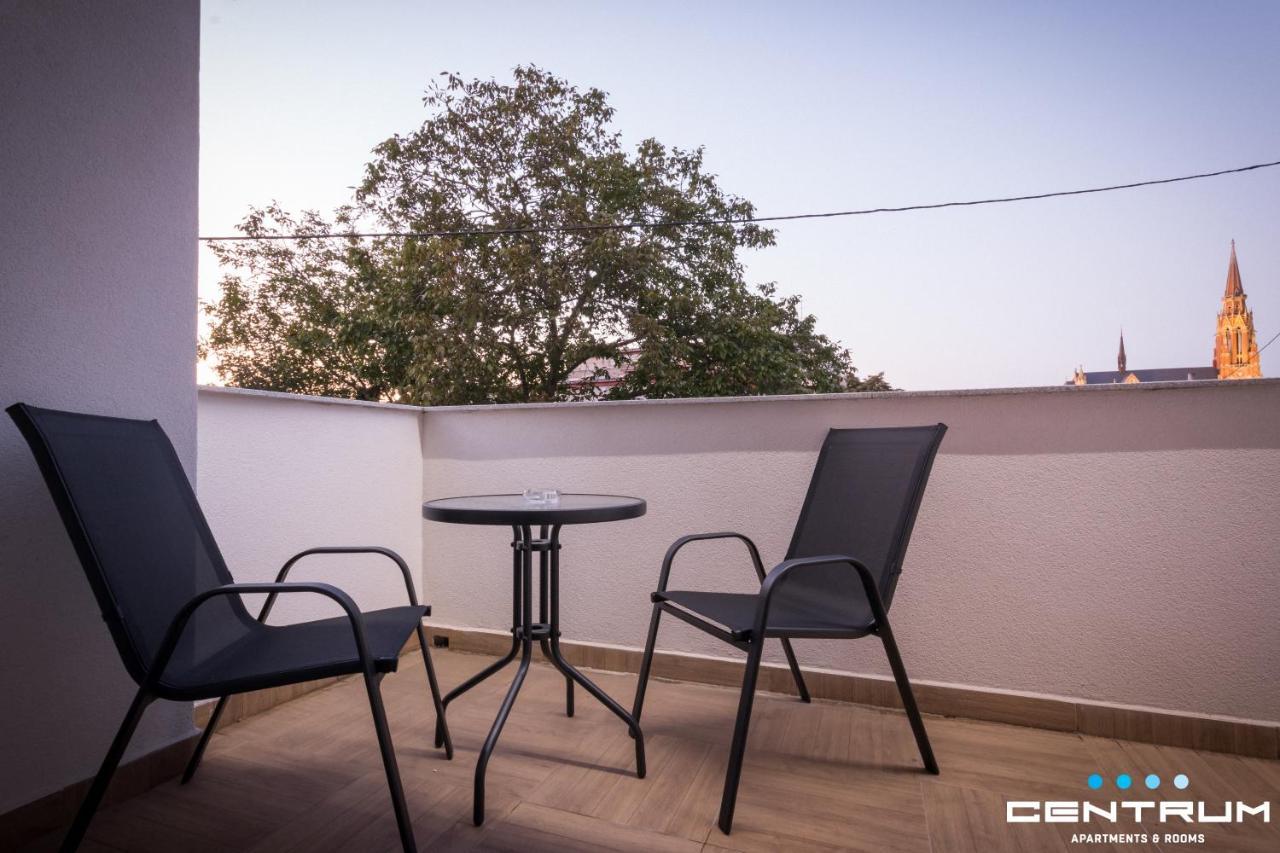 Centrum Ösek Dış mekan fotoğraf