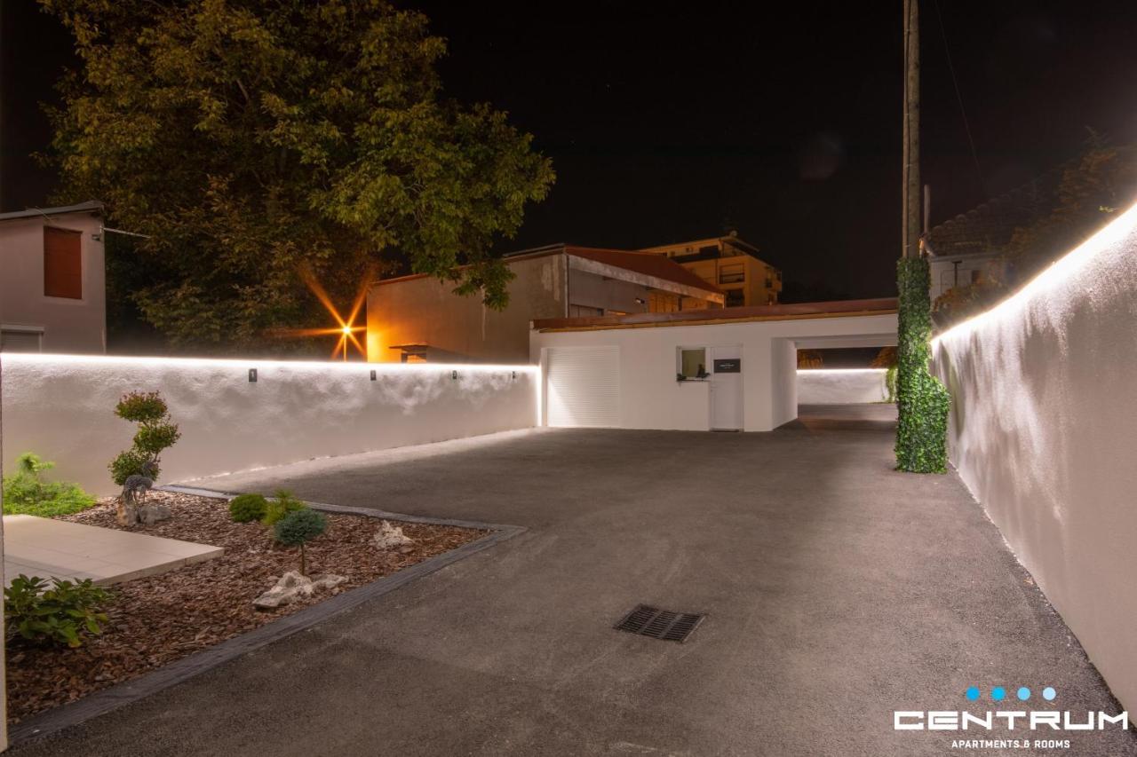 Centrum Ösek Dış mekan fotoğraf